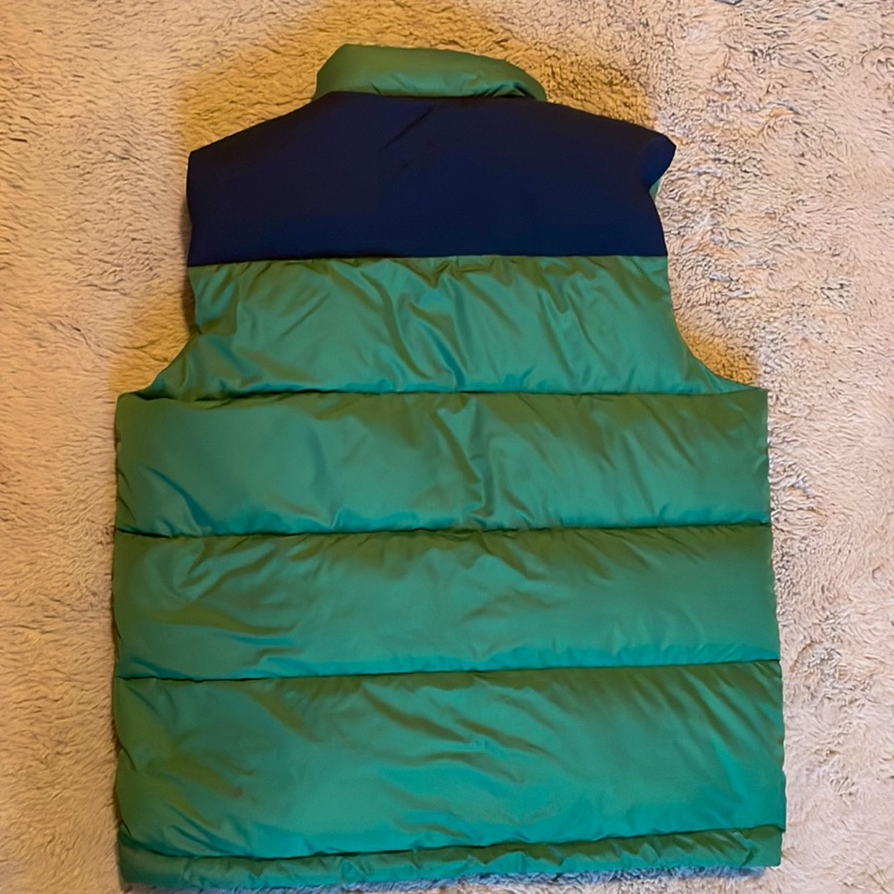 Vineyard Vines M down puffer vest - Picture 4 of 6